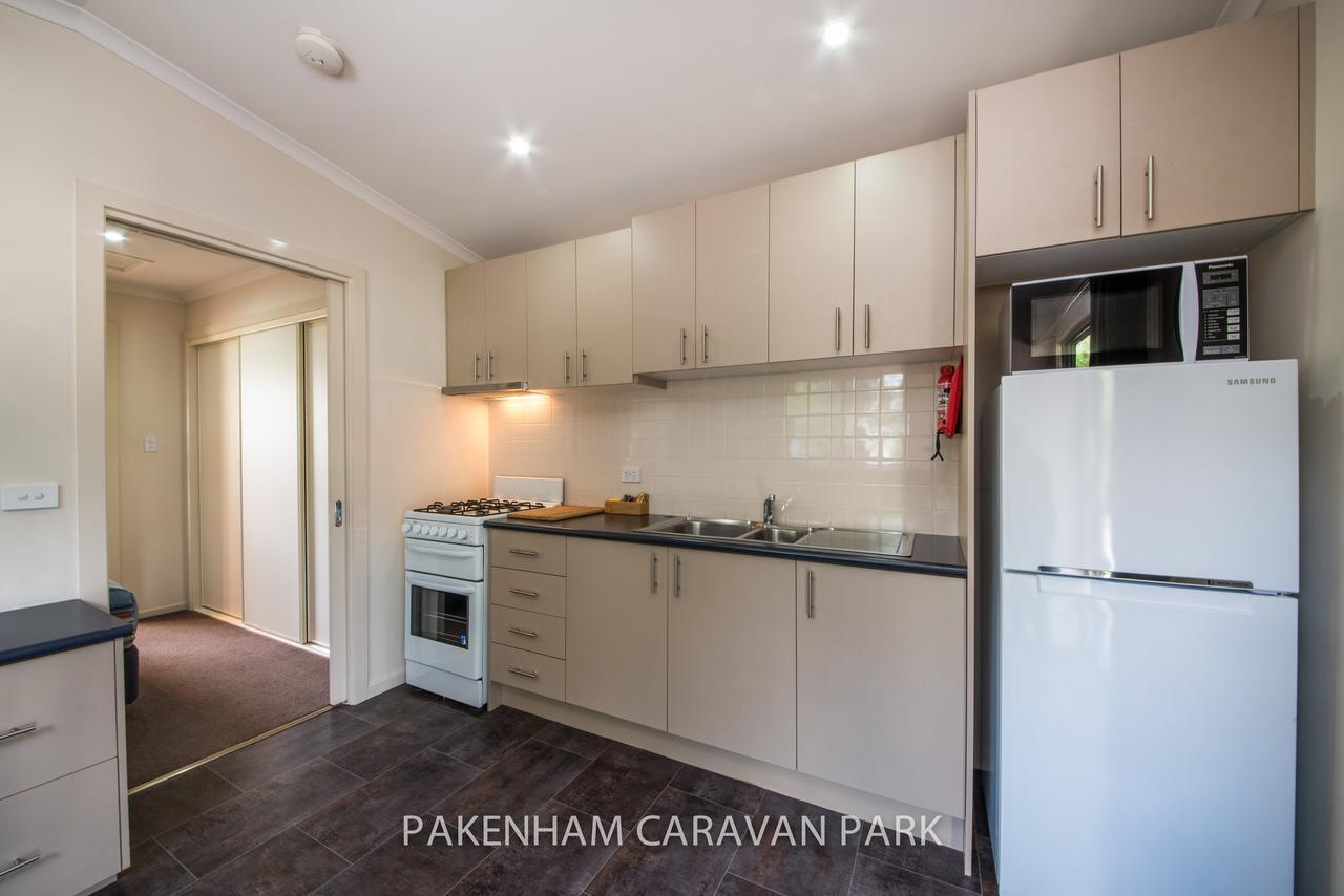 Pakenham Caravan Park Hotel ภายนอก รูปภาพ